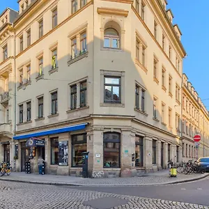  Хостел Mondpalast